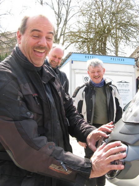 Toni legt Hand an... Toni legt Hand an...